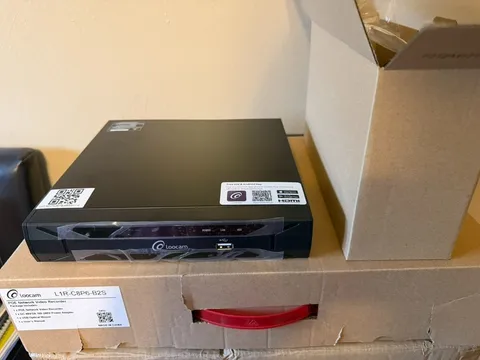 Loocam L4K-180P5-WHS --NEW --8 Bullet cameras --2TB POE NVR