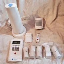 Simplisafe Home Alarm Set, 11 Pieces, Panic Button, Key Chain Remote Etc., White