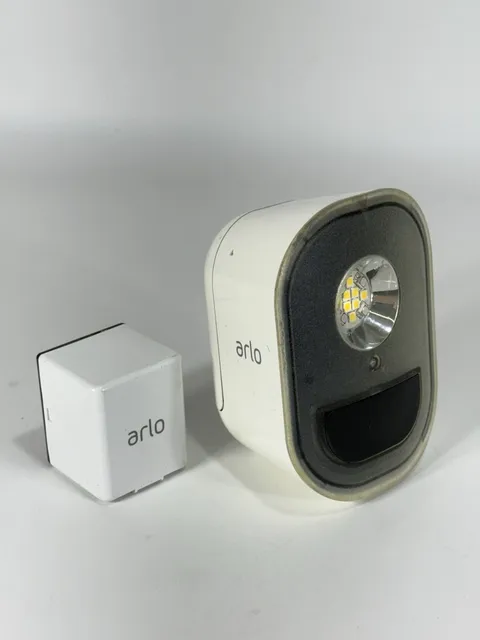 Netgear Arlo AL1101 Wireless Add-On In/Outdoor Smart Security Light with Battery
