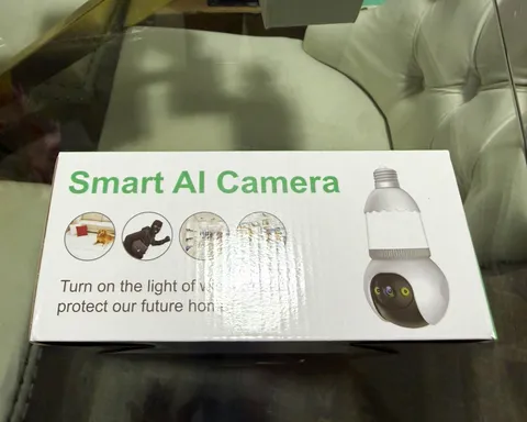 Smart AI Camera Bulb Camera Indoor Wi-Fi IP Pan/Tilt Night Vision 2-Way