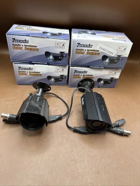 Zmodo Wired Security Cameras TI-051 IR Color Outdoor Bullet 4 New And 2 Used ￼