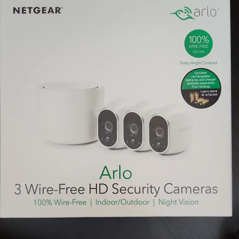 NETGEAR Arlo VMS3330 Wi-Fi HD 3-Cam System+Base, Night Vision