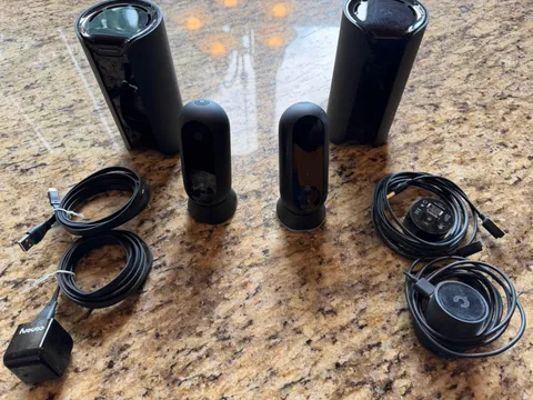 Canary security camera System 2 Canary Pros and 2 Flex’s