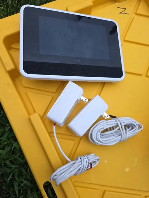 Vivint Smart Home Smart Hub SkyConl Panel VS-SH2000-C00 Power Supply / Ada Kit