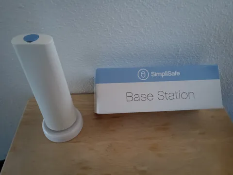 SimpliSafe Home Security System Base Station SS-1500 BS2000 1st Generation