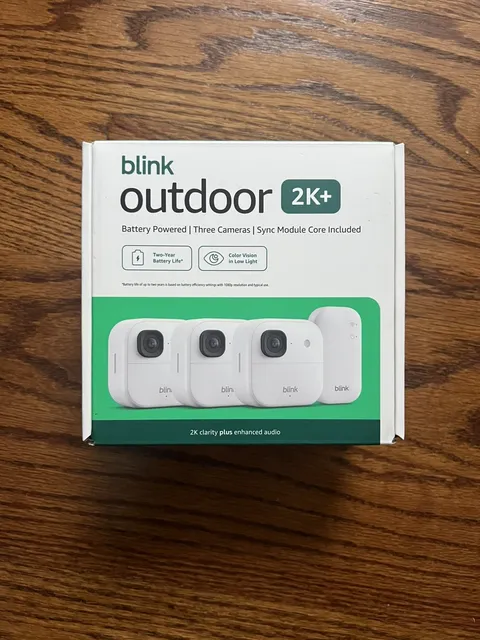 BLINK OUTDOOR 2K+ WIRELESS WHITE SECURITY CAMERA 3 CAMERA SYSTEM NEW