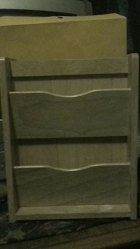Wall hanged key/mail cabinet