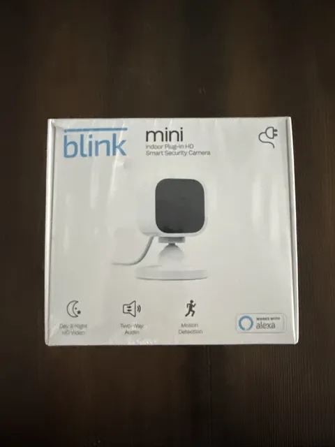 Blink Mini Compact Indoor Plug-In Smart Security Camera 1080p HD SEALED New