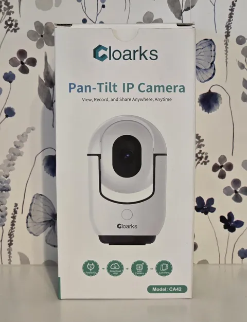 Cloarks CA42 1080p Wi-Fi Indoor IP Pan-Tilt Camera Night Vision 2-Way Audio