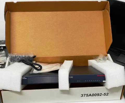 Honeywell NVR Series 8-Channel Encoder H.264 w/ 1x Adapt (HE8N24OE4)