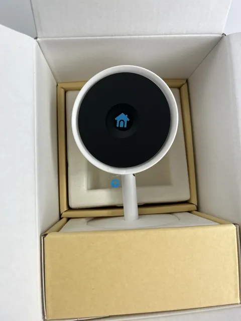 Google NEST Cam IQ Indoor Smart Security Camera A0053 5G76FT (for Parts Only )