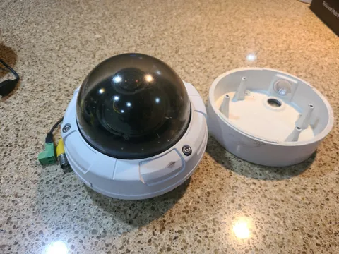 V2815NVD Outdoor CCTV Vandal Dome Camera 