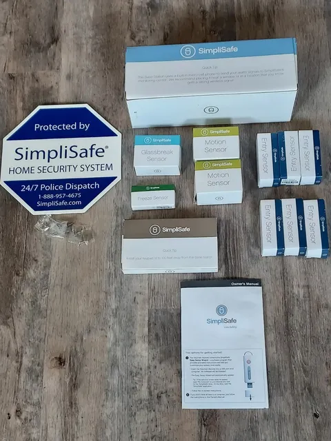 SimpliSafe SSCS2 Wireless Security System with Base Station And Components