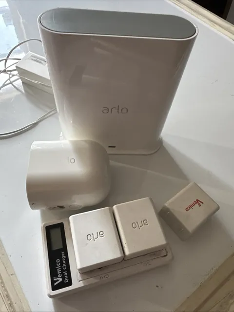 Arlo Pro SmartHub | VMB4540 security system camera