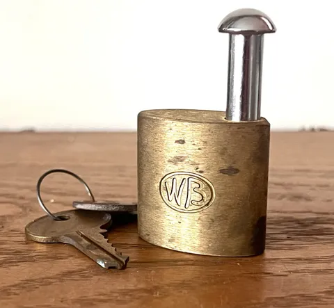 Wilson Bohannan Brass Single Push Pin Gate Lock Padlock w/ Keys