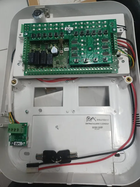 Evolution12c central alarm with 2 keys for insertion