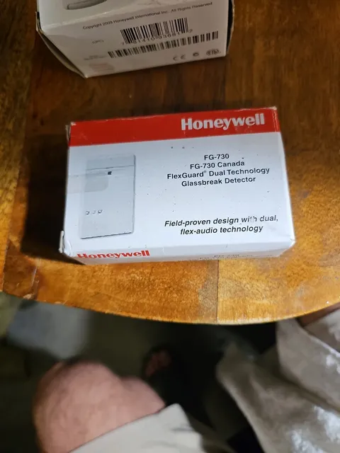 Honeywell FG-730 FlexGuard Dual Tech Glassbreak Detector