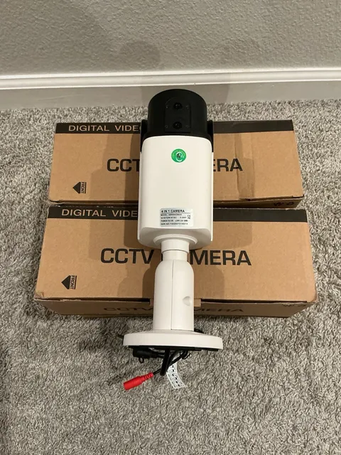 (Lot 4) 5MP 4-in-1 Varifocal Bullet Security Camera