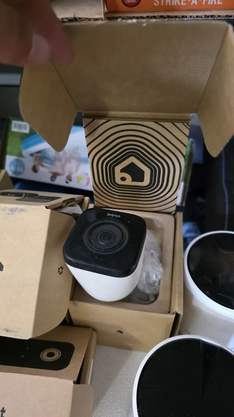 Vivint Outdoor Camera Pro 1080p Wireless Wi‑Fi Outdoor Camera 4 Outdoor  Cameras