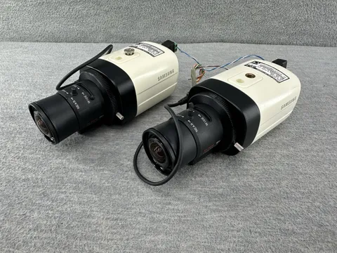 Samsung SCB - 5000N - Digital Color Camera     L