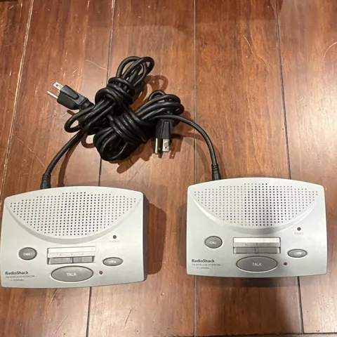 RadioShack FM Wireless Audio Intercom 3-Channel