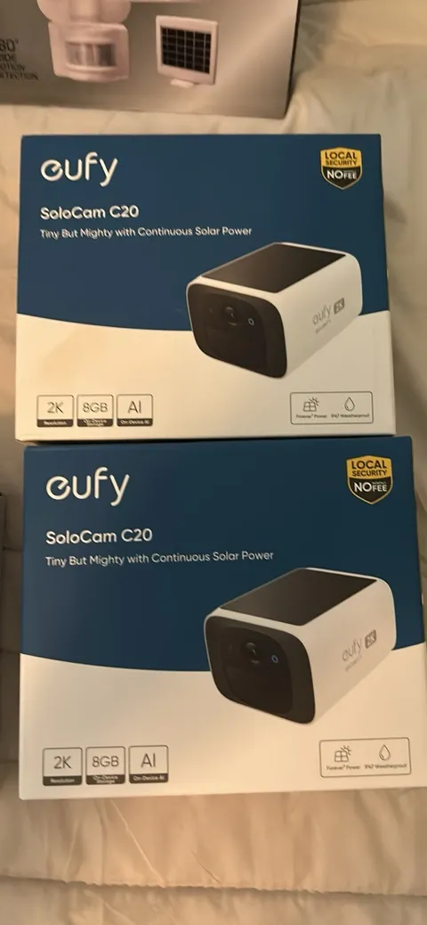 eufy SoloCam C20 2K Wi-Fi Solar Security Camera 8GB Local Storage AI
