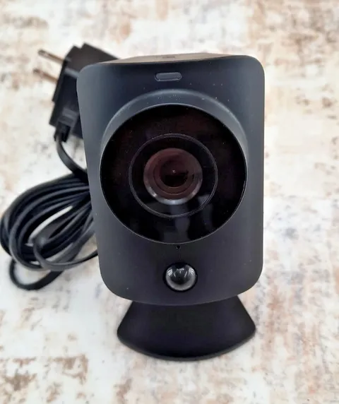 SimpliSafe SSCM2 SimpliCam Indoor Security Camera Black w/ Cord