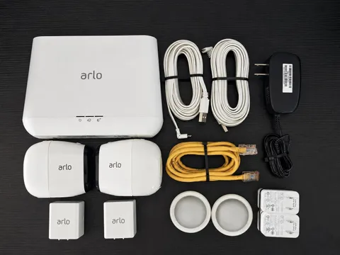 Arlo Pro 2-Camera Wireless Security Camera System Hub Batteries Chargers Mounts