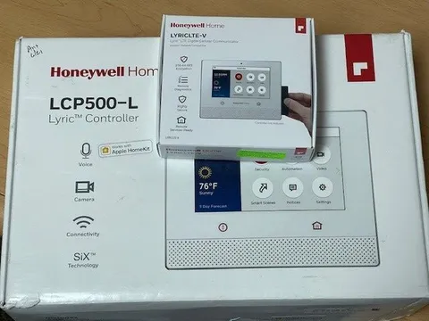 Honeywell Lyric 7" Controller Panel + LYRICLTE-V  Cell- White (LCP500-L)   NEW