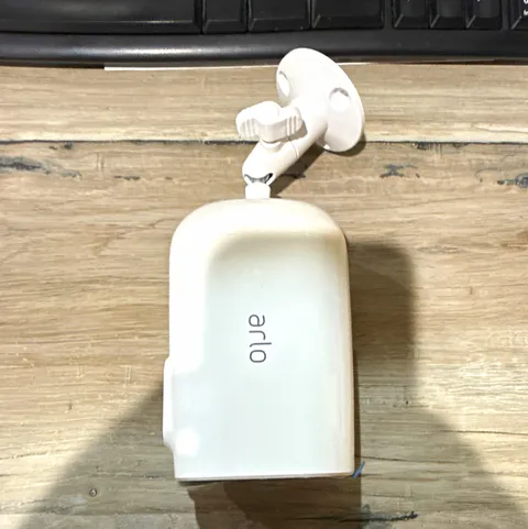 Arlo Essential Spotlight Camera 1080p Wireless Wi-Fi Indoor/Outdoor White