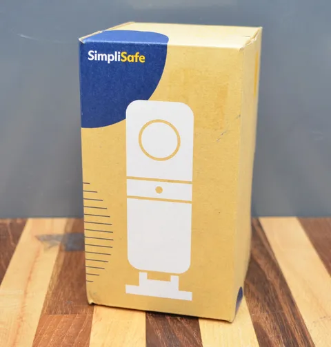 SimpliSafe Smart Alarm Wireless Indoor Security Camera CM006 New Open Box