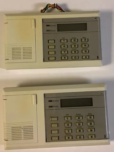 Ademco 5330 Vista Alpha Console Control Access Keypad  