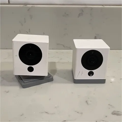 2x Cube Indoor IP/Network Wireless Surveillance Cameras, Color Mode, White/Black