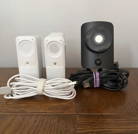3 SimpliSafe Indoor Security Cameras Bundle – 2 Smart Alarm + 1 SimpliCa