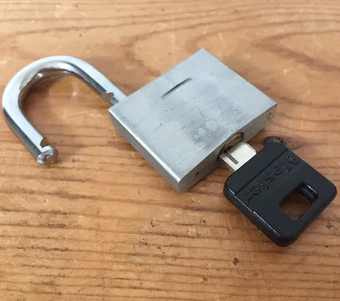 Master Lock 40mm Hardened Brushed Steel Small Padlock Gym School Locker w Key