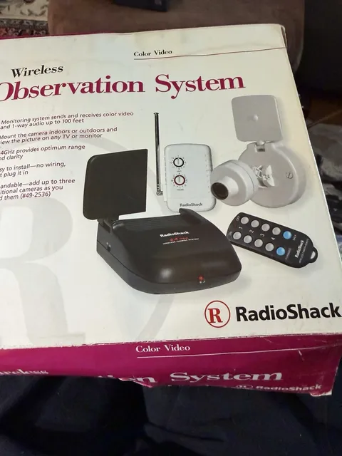 RADIO SHACK WIRELESS OBSERVATION SYSTEM w/COLOR CAMERA 49-2535 NEW IN DAMAGE BOX