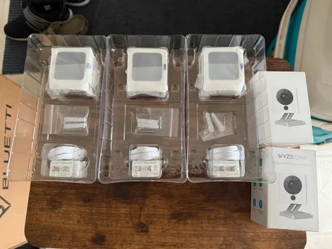 Wyze Cam V3 And V2 Lot. Three V3 Cameras and Two V2 Cameras. See Description