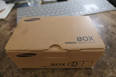 NEW Samsung Scb-2000 1/3" Super CCD High Resolution 600tvl SSDR Security Camera