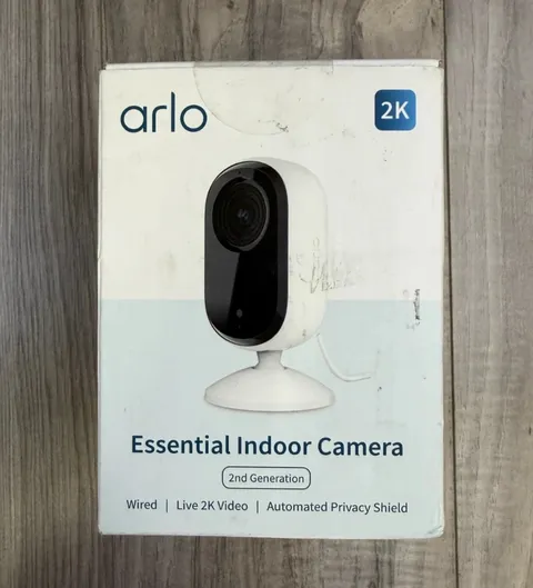 Arlo Essential Indoor Camera 2K 2nd Gen VMC3060 White Security Privacy Shield
