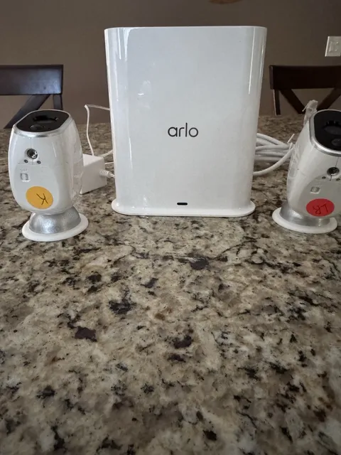 NETGEAR Arlo VMB4500 Security Base Station Device and Cameras Lot of 2