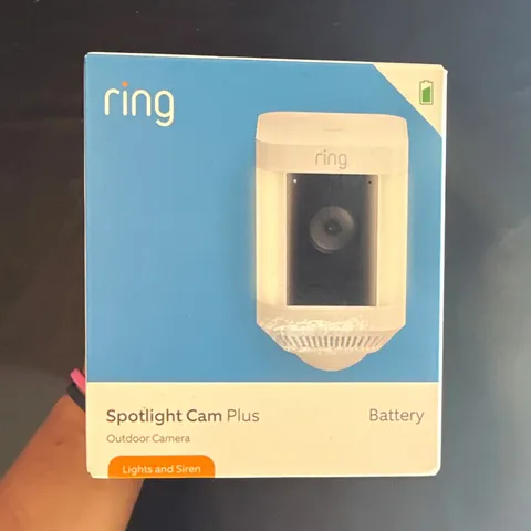 Ring Spotlight Cam Plus Battery 1080p Outdoor White Wi-Fi Alexa 2-Way Audio