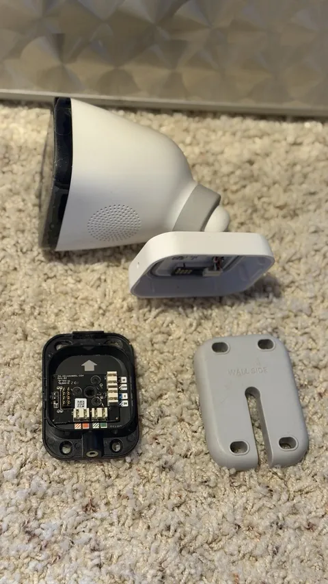 Vivint Outdoor Camera Pro VS-ODC300-WHT