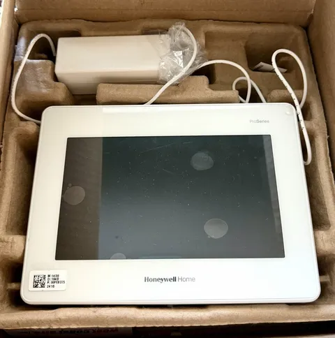 Honeywell Home PROA7 7 in Touchscreen Alarm Control Panel White w/ Power Adapter