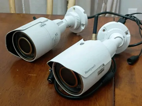 Honeywell IPCAM-W0C1 Total Connect HD Wi-Fi Outdoor Video Camera LOT OF 2