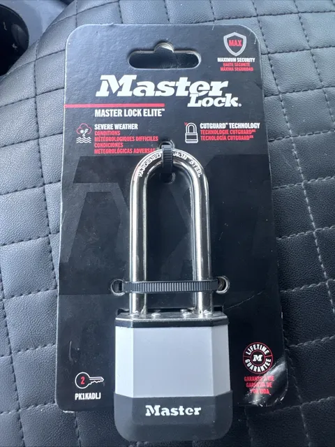 Master Lock Elite Heavy Duty Lock with Boron Steel Shackle