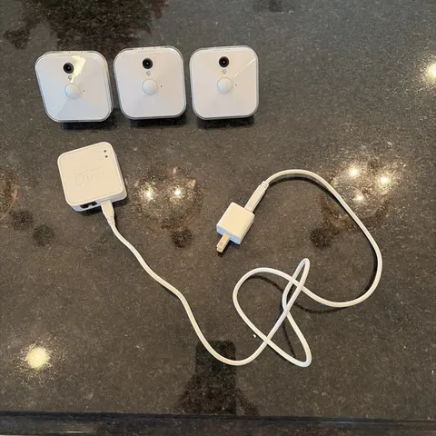 Blink Outdoor Cameras -Set Of 3 With Sync Module in White