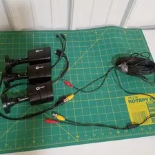X-vim Security Cameras Untested And Look Unused 3 Cameras And Chords Pictured