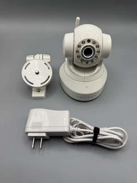 Insteon WiFi IP Indoor Camera Pan/Tilt Night Vision 2-Way Audio White 75790WH