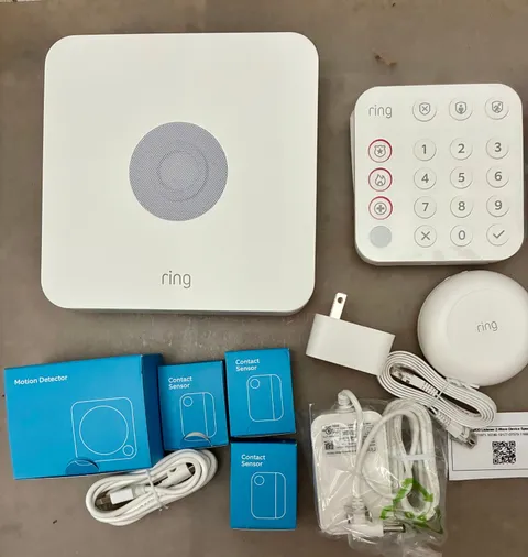 NEW Ring Alarm Base Station 3 Contact Sensor Motion sensorsmoke/CO2 + plugs