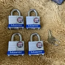 Master Lock ‎No 3  (4) Locks (1) Key NEW/OLD Stock Tough Under Fire